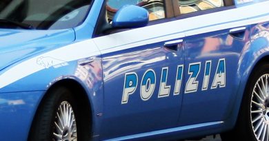 Col trucco degli agenti immobiliari si introducevano nelle case e rubavano preziosi: arrestati