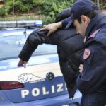 Deteneva e spacciava droga in una roulotte, arrestato a Trieste cittadino italiano