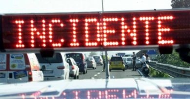 Incidente in A4 poco dopo l’area servizio Duino Sud in direzione Venezia: auto si cappotta