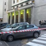 Trieste, l'assassino dei due poliziotti aggredisce le guardie penitenziarie. Una rimane ferita
