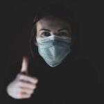 Coronavirus, rinnovata l'ordinanza: resta obbligo di mascherine nei luoghi pubblici al chiuso
