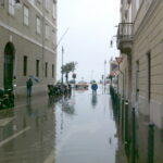 Allerta meteo per piogge forti e temporali. Possibile acqua alta
