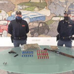 Armi illegali e droga: perquisizioni, sequestri e arresti a Montereale Valcellina, Meduno e Tramonti di Sopra