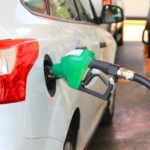 Aumenta lo sconto sui carburanti: fare il pieno costa meno che in Slovenia e in Austria