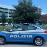Tenta di rubare una bicicletta di valore segando la sicura con la smerigliatrice: arrestato a Udine