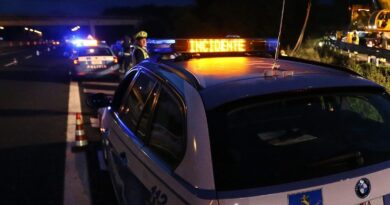 Controlli della Polizia stradale con l’alcol test, 4 patenti ritirate, sequestrate 2 auto