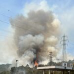 Incendi sul Carso e in Val Resia: roghi non ancora domati, si lavora per circoscrivere le fiamme