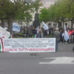 Trieste, 1° maggio partecipato anche da parte di formazioni e sigle sindacali autonome. Raccolte firme per referendum