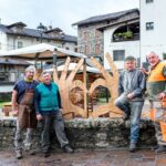 Il progetto Sutrio Paese Presepe prende il via con 4 opere realizzate in loco dagli scultori ospiti della Residenza Artistica