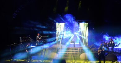 I Rockets celebrano 50 anni di carriera con il tour The Final Frontier al Castello di San Giusto a Trieste