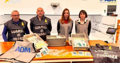 Forbici odontoiatriche senza indicazione d’origine, sequestrati 3.500 pezzi in un’azienda del maniaghese