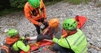 Venzone, escursionista si infortuna sul Plauris, recuperato dal Soccorso Alpino in elicottero