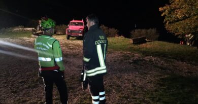 Muore escursionista austriaca dopo un volo di 60 metri sulla sponda del lago del Predil