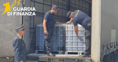 Udine, sequestrati 26 mila litri di olio lubrificante di contrabbando sull’autostrada A4