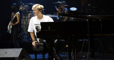 Parte dal Politeama Rossetti il pianista Maksim  con il suo “Segmenti – World Tour”