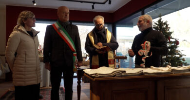 Carnica Arte Tessile rinasce a Villa Santina: la storica tessitura torna a produrre dopo l’incendio di 5 anni fa Carnica Arte Tessile rinasce a Villa Santina: la storica tessitura torna a produrre dopo l’incendio di 5 anni fa