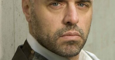 Il Festival Approdi porta alla Sala Luttazzi Oscar Wilde nella versione teatrale di Glauco Mauri con Lorenzo Acquaviva