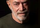 Sabato 2 maggio a Sutrio – Toni Capuozzo presenta il suo libro “Una Piccola Guerra. Il 6 maggio del Friuli”