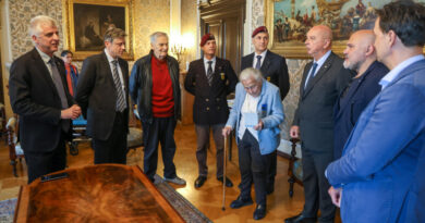 Trieste conferisce il Sigillo trecentesco a Paola Del Din, omaggio alla partigiana della Brigata Osoppo