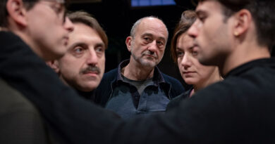 Ultimo giorno per le iscrizioni a LABX + X: il nuovo laboratorio teatrale tenuto da Alessandro Marinuzzi Ultimo giorno per le iscrizioni a LABX + X: il nuovo laboratorio teatrale tenuto da Alessandro Marinuzzi