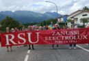 Oltre duemila in corteo per Electrolux da Porcia a Pordenone: “Questa terra non si smonta”