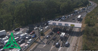 Traffico intenso nel primo sabato estivo da bollino nero sulle autostrade del FVG Traffico intenso nel primo sabato estivo da bollino nero sulle autostrade del FVG