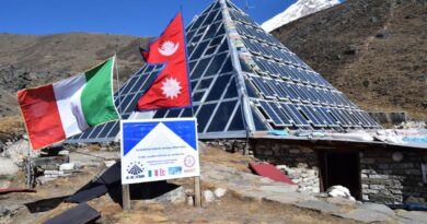 Frana in Nepal, la stazione dell’OGS sull’Everest ha registrato il collasso glaciale Frana in Nepal, la stazione dell’OGS sull’Everest ha registrato il collasso glaciale