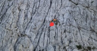 Giovane escursionista muore dopo una caduta sul Grande Nabois, nel gruppo dello Jôf Fuart